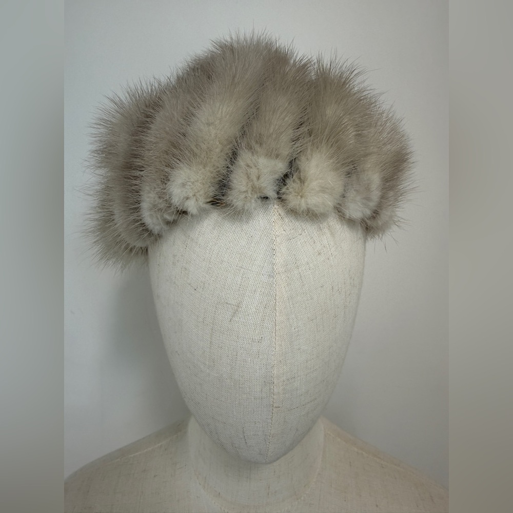 VINTAGE 50s 60s SAPPHIRE MINK fur beanie HAT